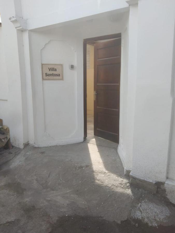 Villa Sentosa, Cheerful 3-Bedroom Villa With Pool Quần đảo Gili Ngoại thất bức ảnh