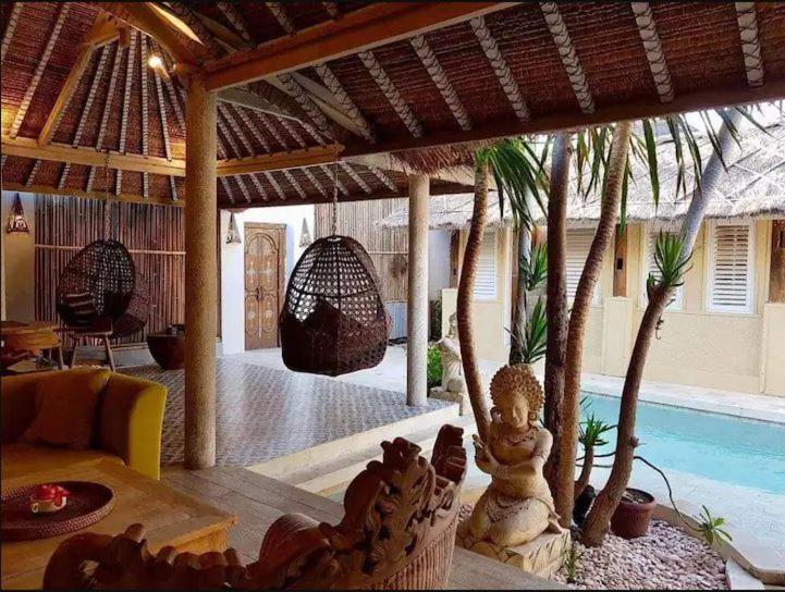 Villa Sentosa, Cheerful 3-Bedroom Villa With Pool Quần đảo Gili Ngoại thất bức ảnh