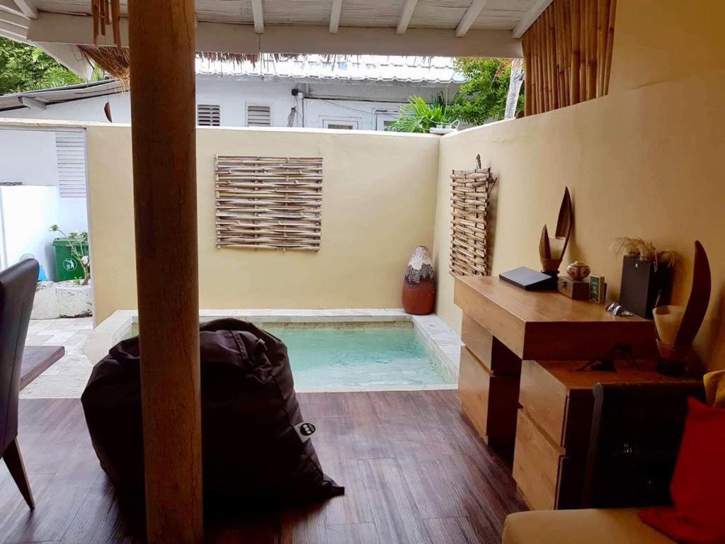 Villa Sentosa, Cheerful 3-Bedroom Villa With Pool Quần đảo Gili Ngoại thất bức ảnh